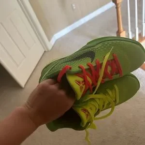 Never worn Kobe grinches men size 6.5 rare bought for $1000 Nike | Shoes | Never Worn Kobe Grinches Men Size 65 Rare  main image 3